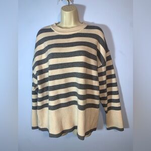 Entro Striped Cream and Gray Women's Sweater oversized boxy size small crew neck